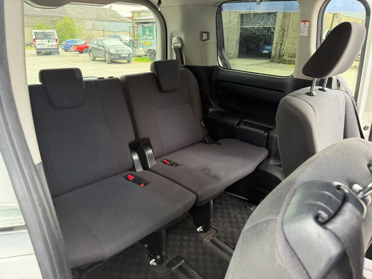 Toyota Voxy MPV, Petrol Hybrid, 2016, White
