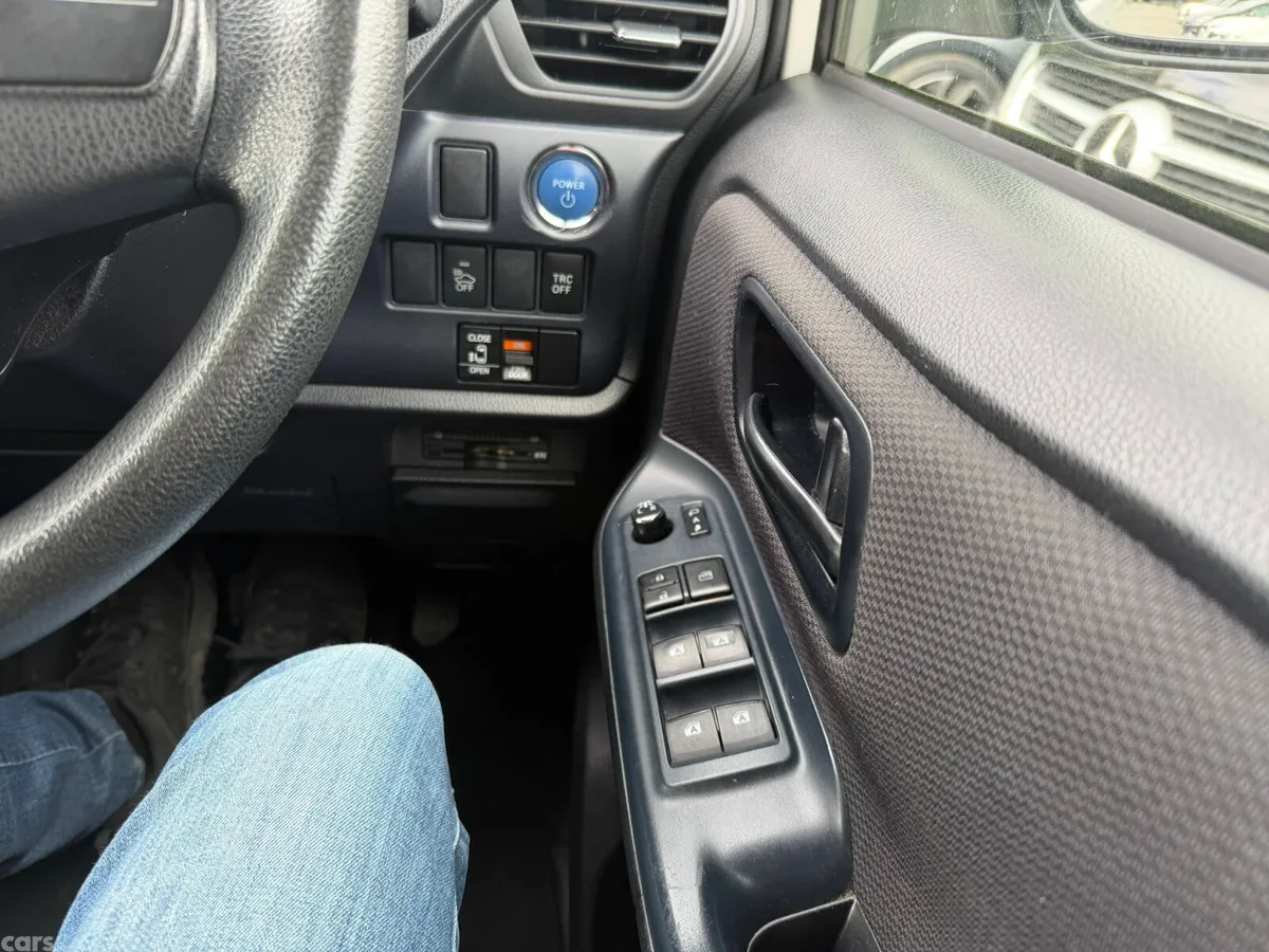 Toyota Voxy MPV, Petrol Hybrid, 2016, White