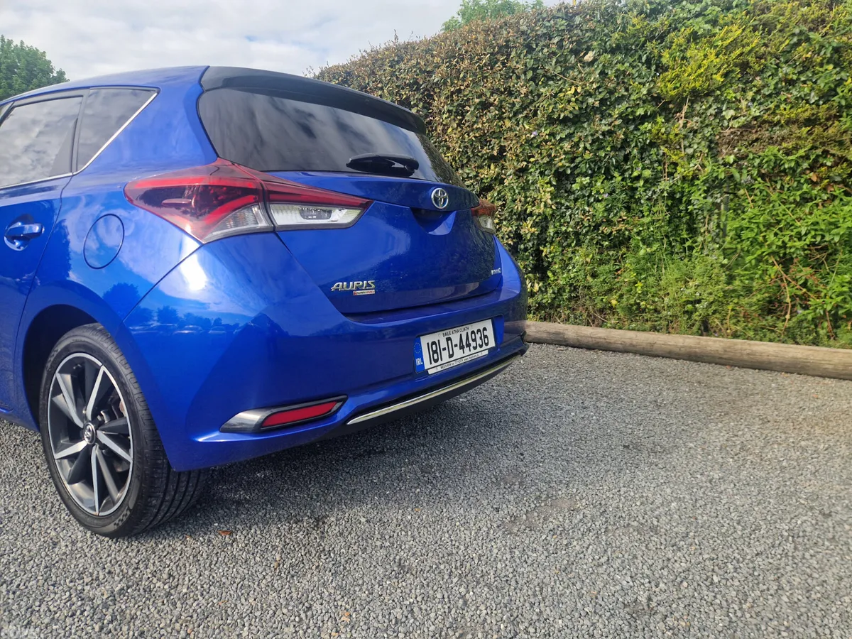 Toyota Auris Hatchback, Petrol Hybrid, 2018, Blue