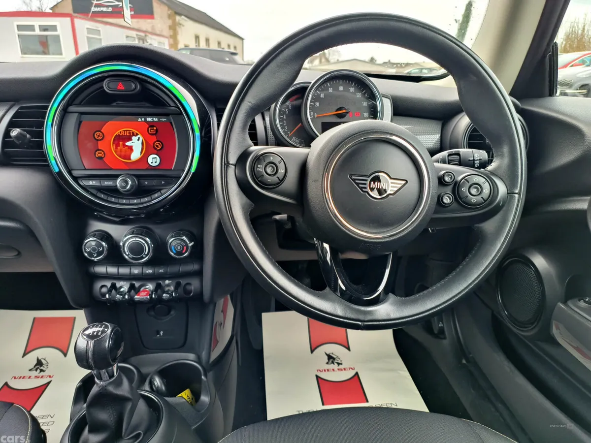 Mini Cooper Hatchback, Petrol, 2019, Blue