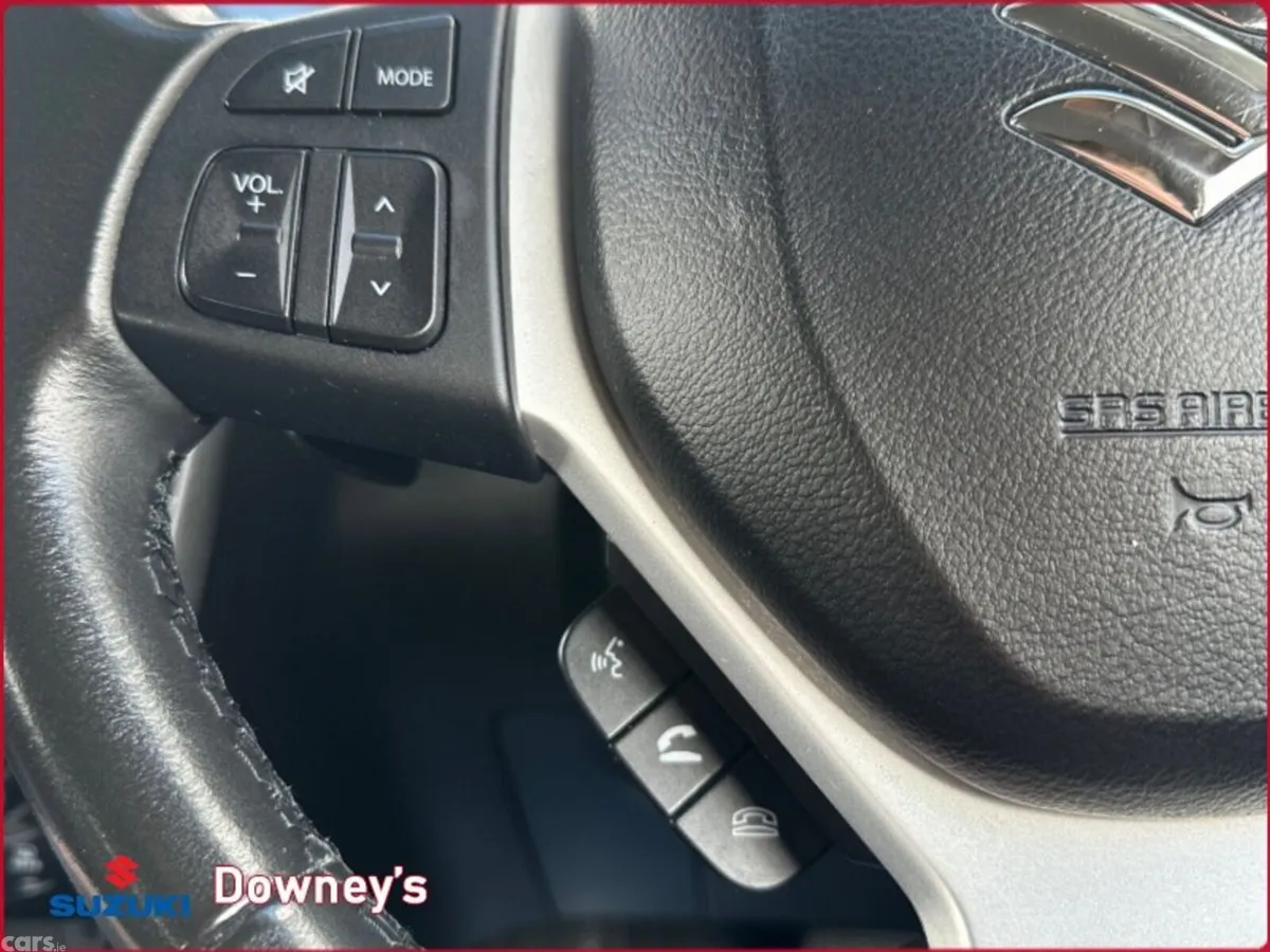 Suzuki Vitara SUV, Petrol, 2021, Red