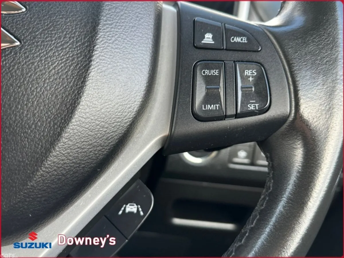 Suzuki Vitara SUV, Petrol, 2021, Red