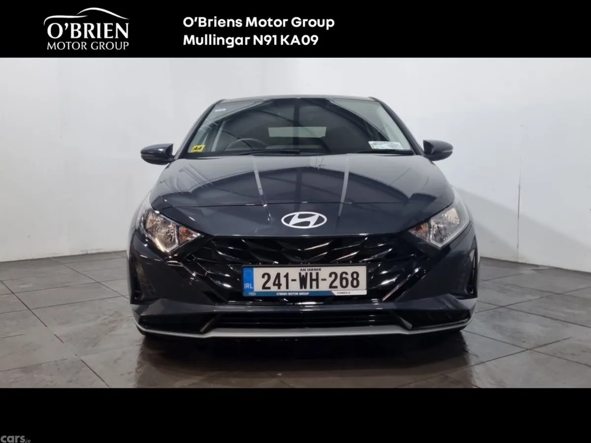Hyundai i20 Hatchback, Petrol, 2024, Grey