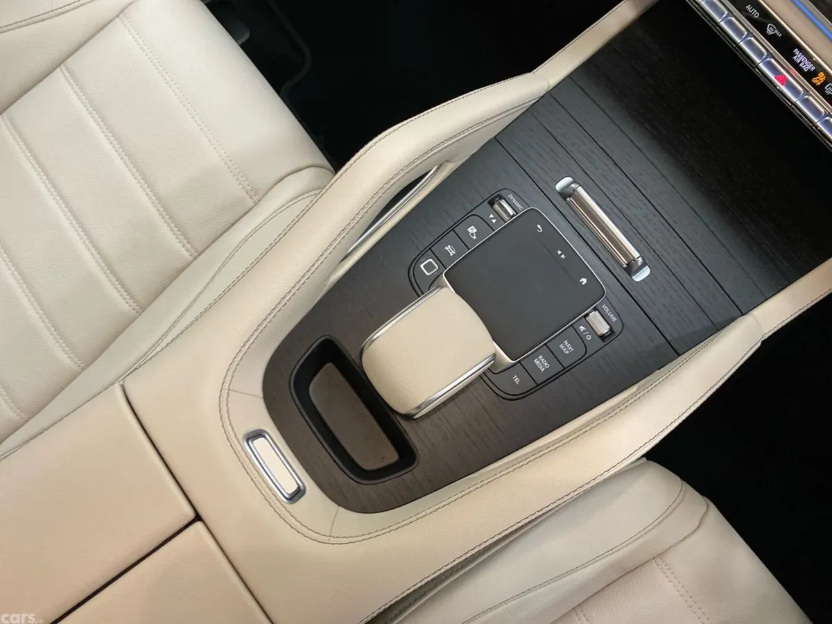 Mercedes-Benz GLE SUV, Petrol Plug-in Hybrid, 2026, Black