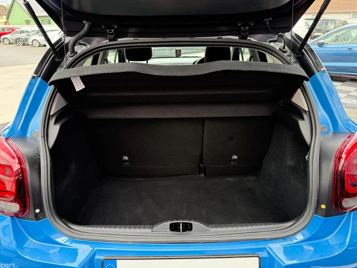 Citroen C3 Hatchback, Petrol, 2019, Blue