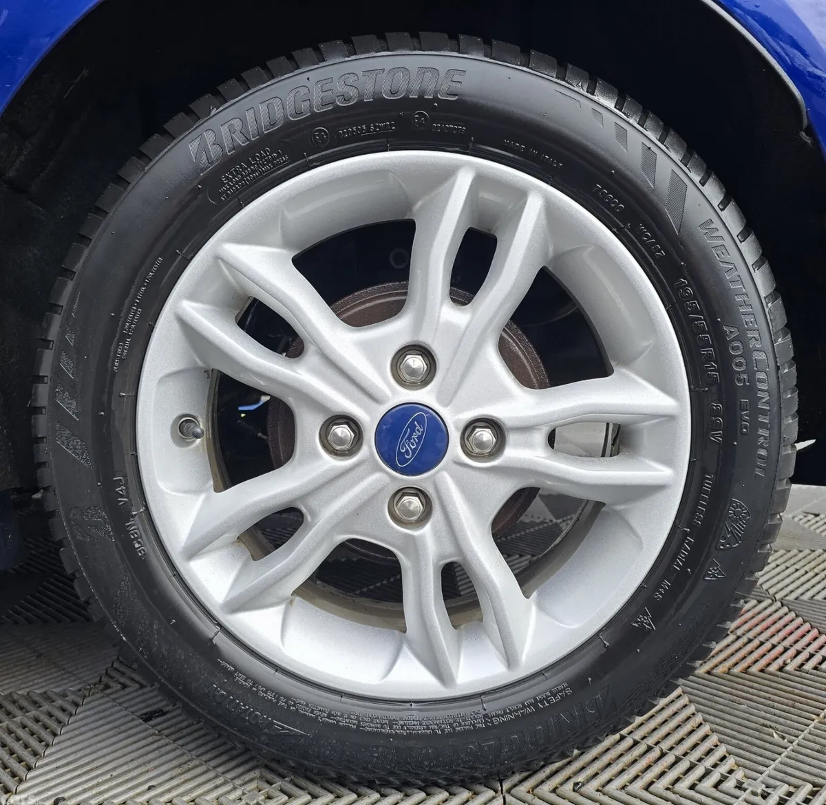 Ford Fiesta Hatchback, Petrol, 2015, Blue