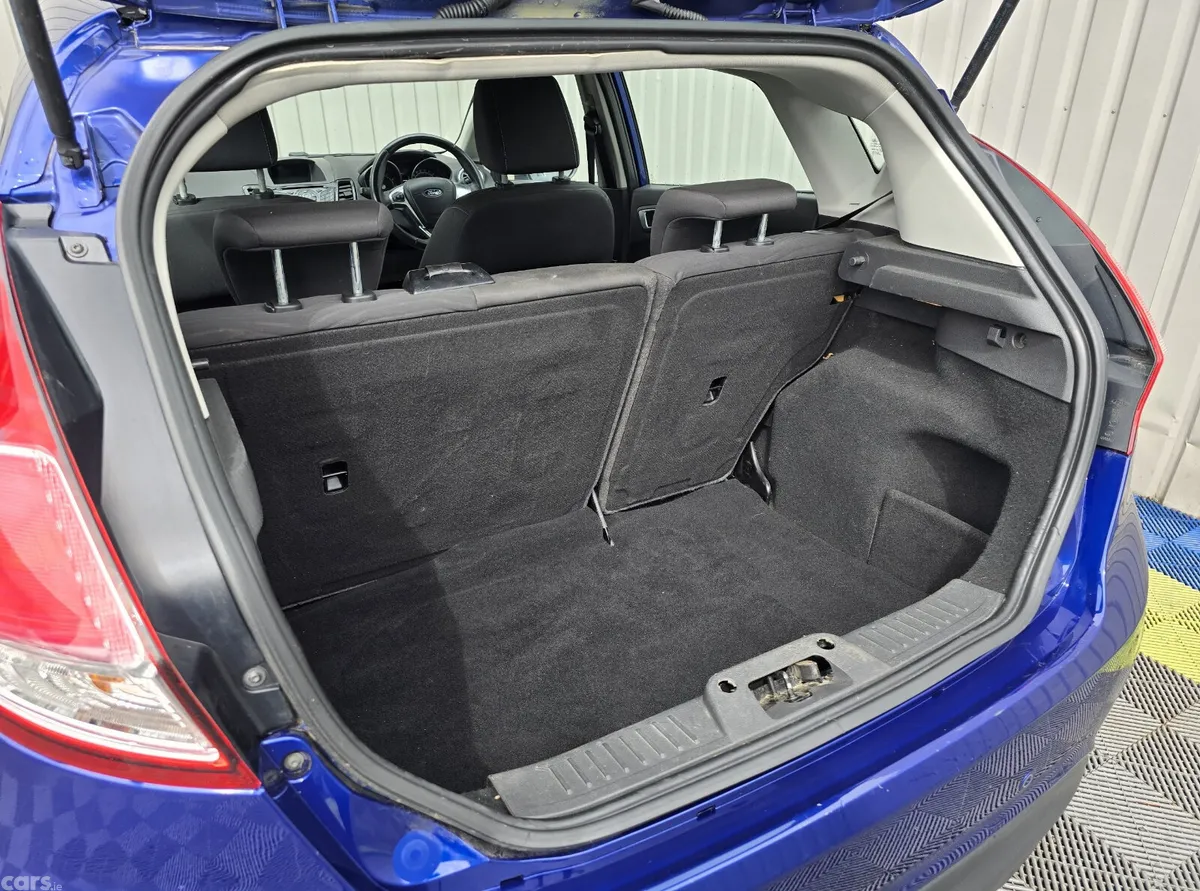 Ford Fiesta Hatchback, Petrol, 2015, Blue