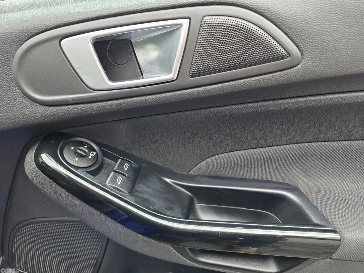 Ford Fiesta Hatchback, Petrol, 2015, Blue