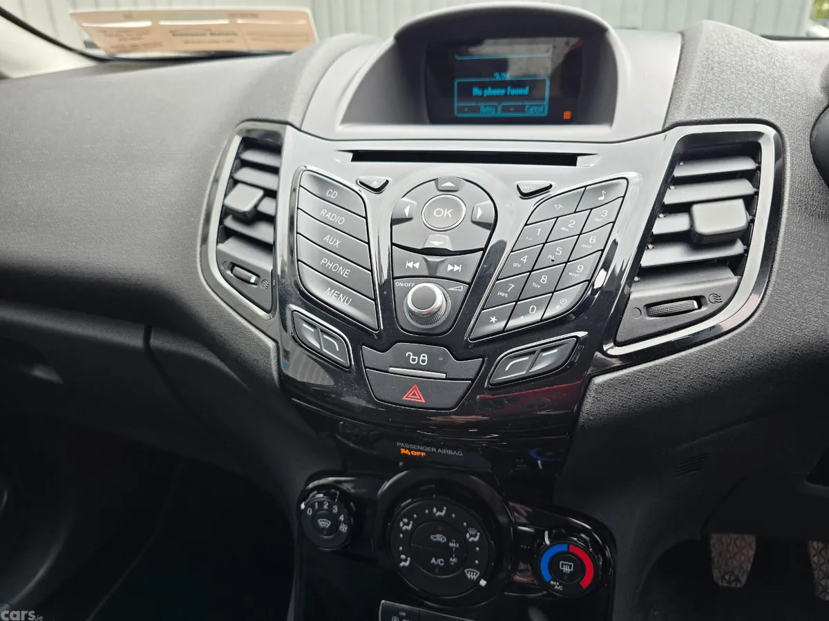 Ford Fiesta Hatchback, Petrol, 2015, Blue