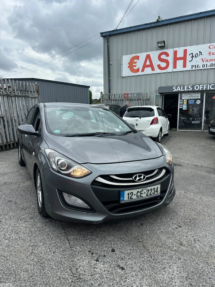 Hyundai i30 Hatchback, Diesel, 2012, Grey