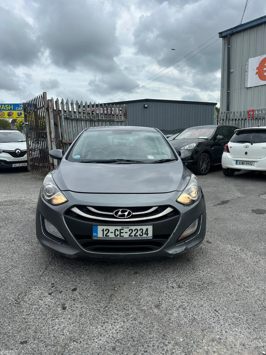 Hyundai i30 Hatchback, Diesel, 2012, Grey