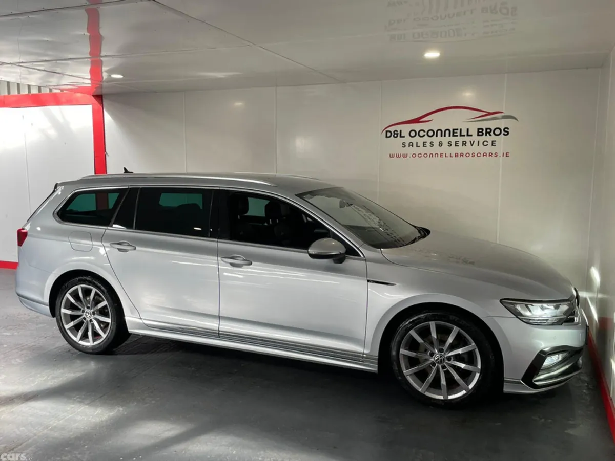 Volkswagen Passat Estate, Diesel, 2023, Silver