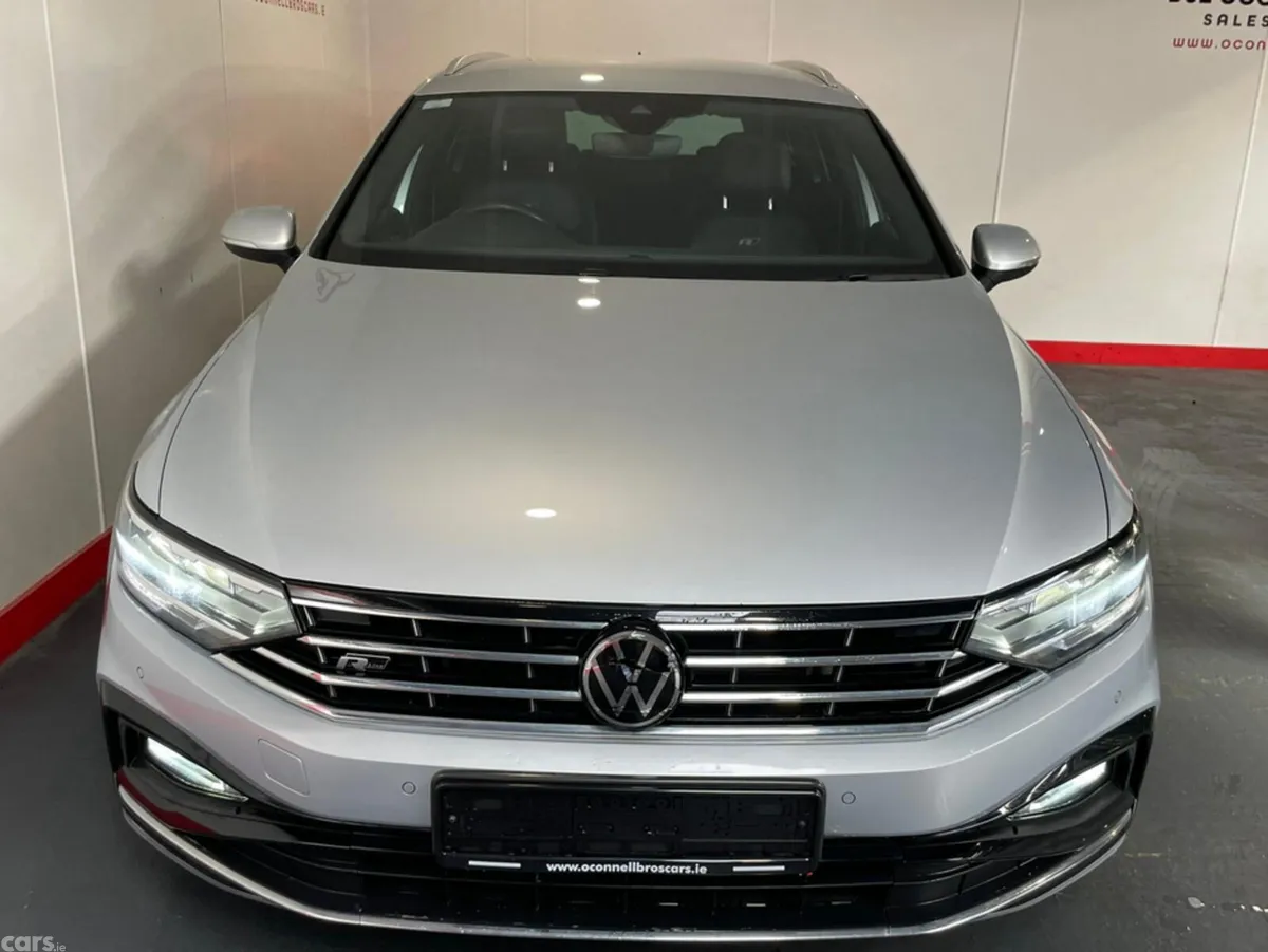 Volkswagen Passat Estate, Diesel, 2023, Silver
