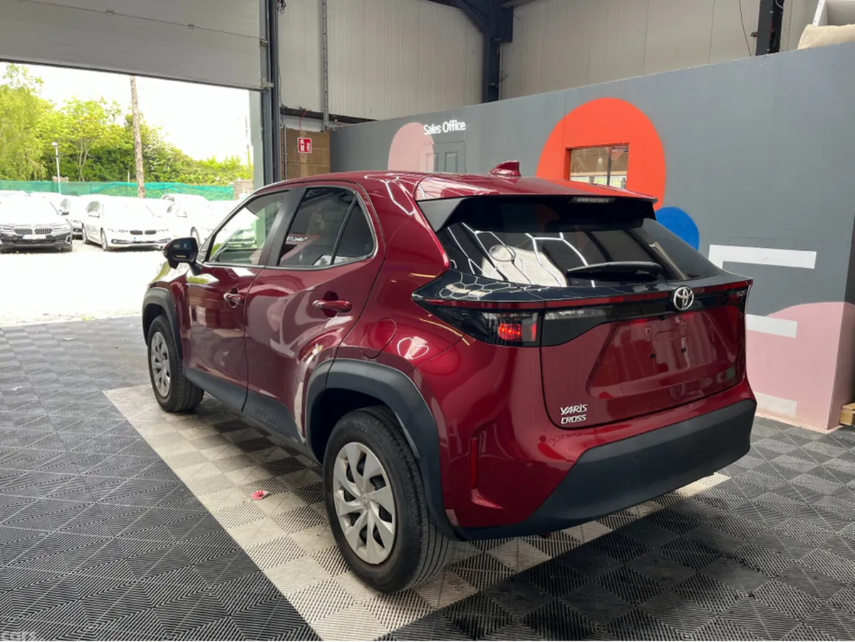 Toyota Yaris Cross SUV, Petrol, 2021, Red