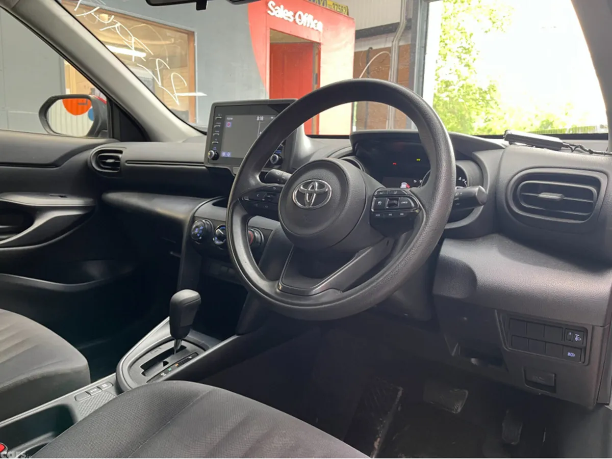 Toyota Yaris Cross SUV, Petrol, 2021, Red