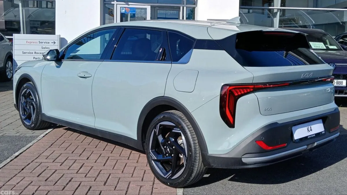 Kia K4 Hatchback, Petrol Hybrid, 2027, 