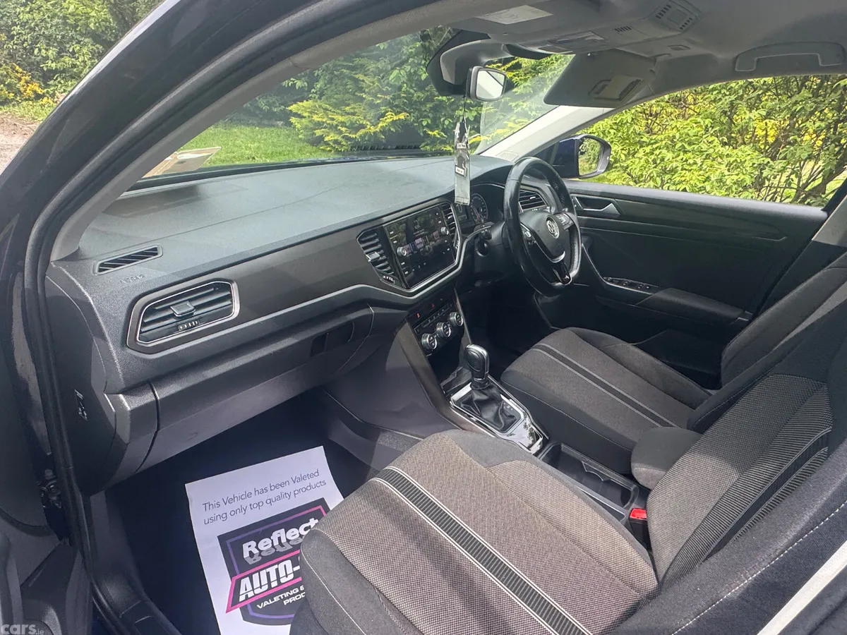 Volkswagen T-Roc SUV, Diesel, 2019, Blue