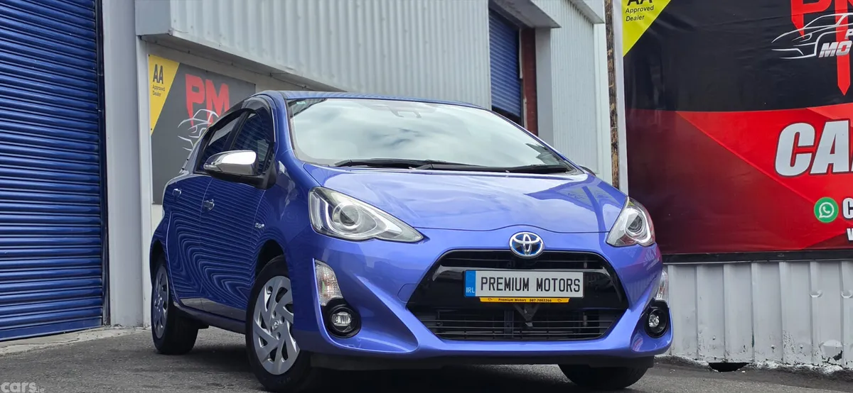 Toyota Aqua Hatchback, Petrol Hybrid, 2016, Blue