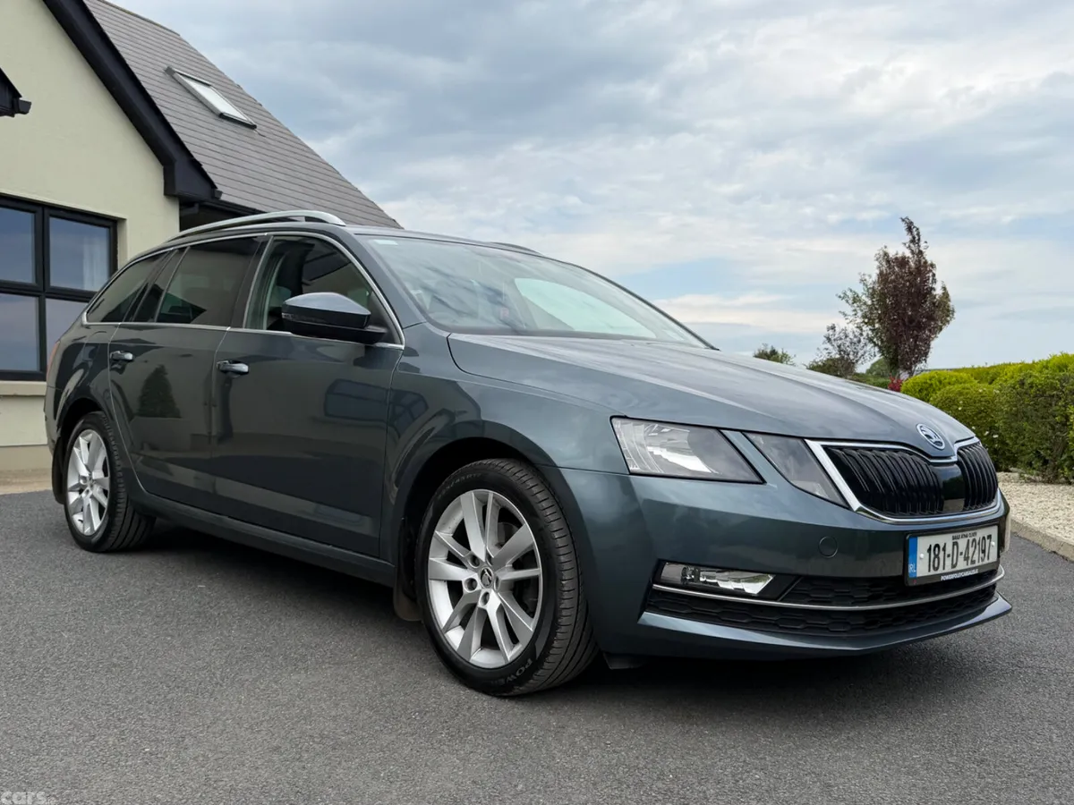 Skoda Octavia Estate, Petrol, 2018, Grey