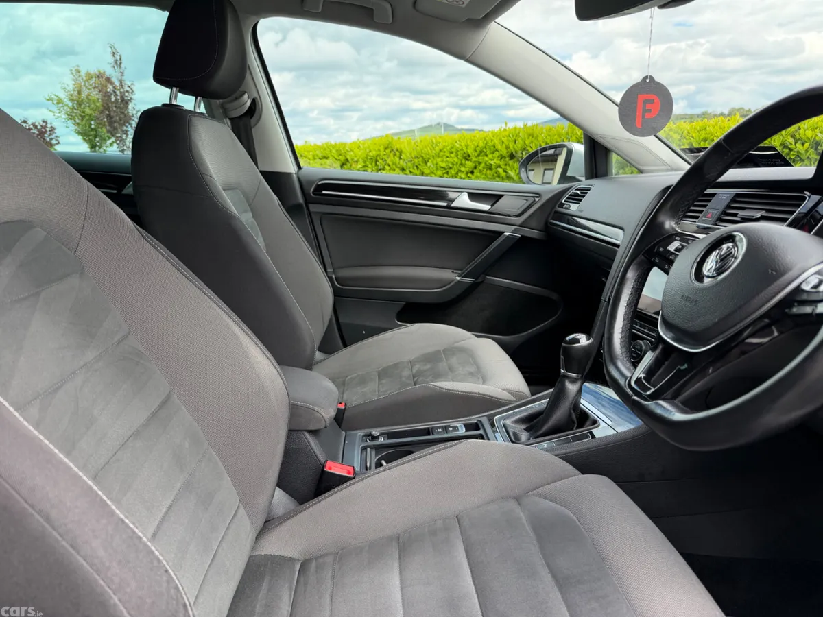 Volkswagen Golf Estate, Diesel, 2018, Grey