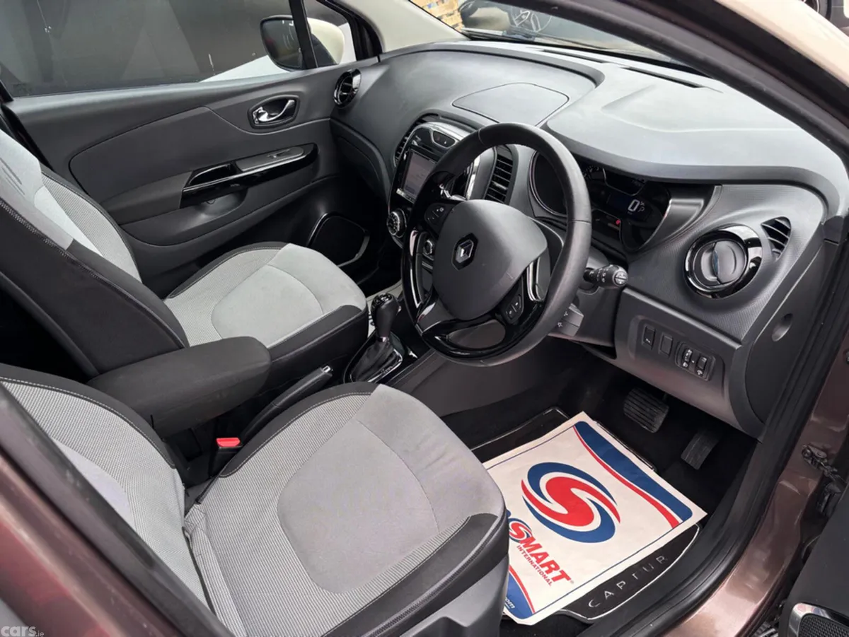 Renault Captur Hatchback, Petrol, 2014, Brown