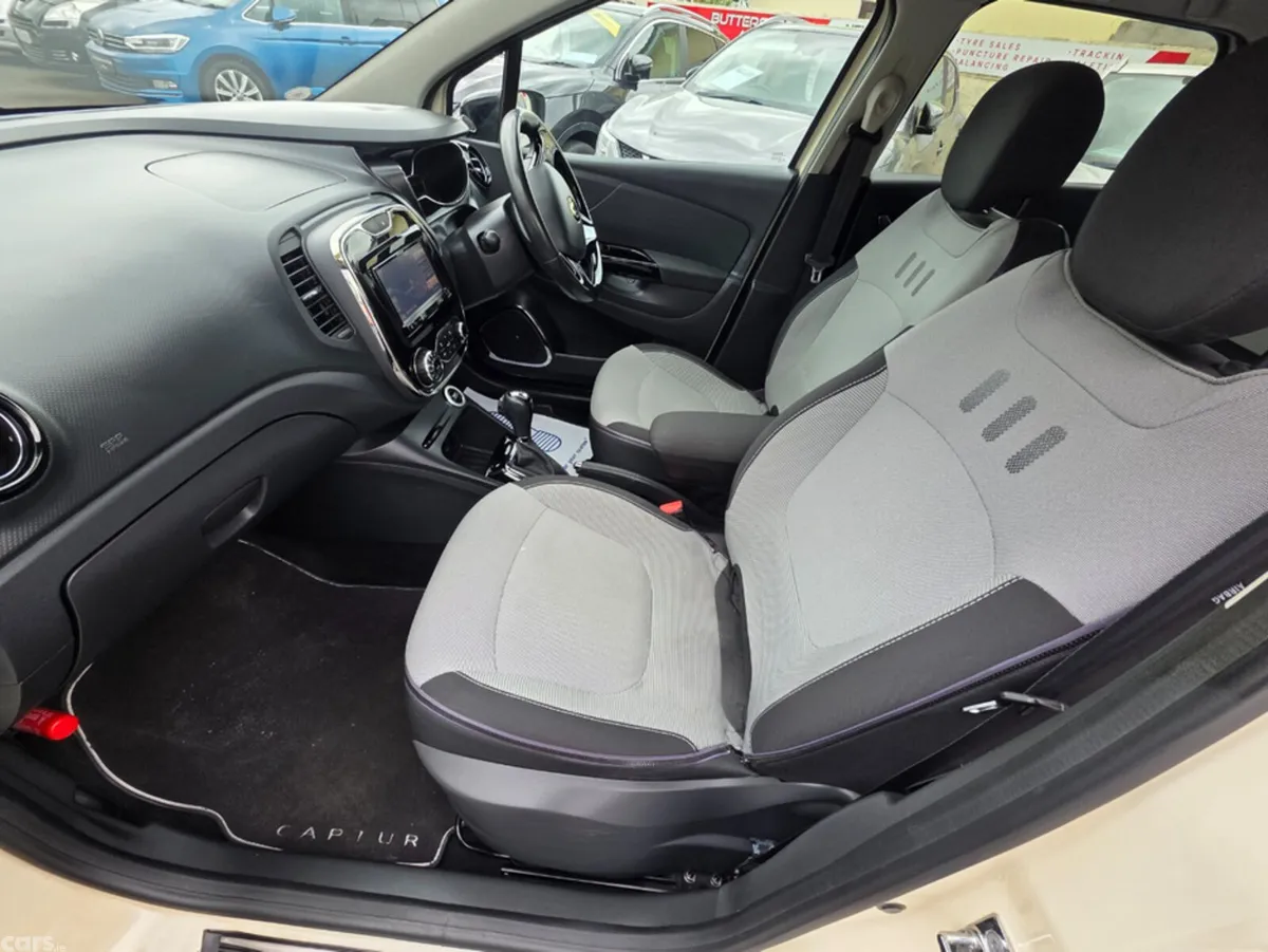 Renault Captur Hatchback, Petrol, 2015, Beige