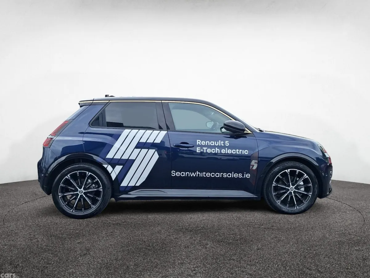 Renault 5 Hatchback, Electric, 2025, Blue