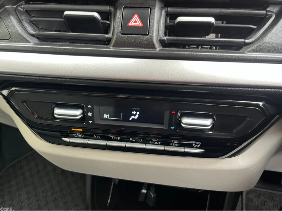 Suzuki Swift Hatchback, Petrol, 2023, Silver