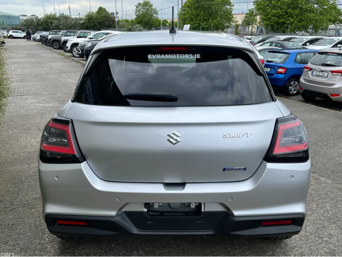 Suzuki Swift Hatchback, Petrol, 2023, Silver