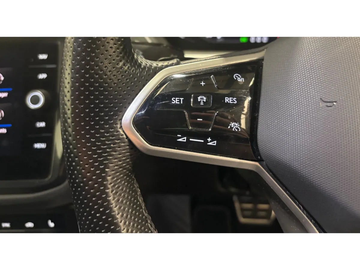 Volkswagen Tiguan SUV, Petrol Plug-in Hybrid, 2022, White