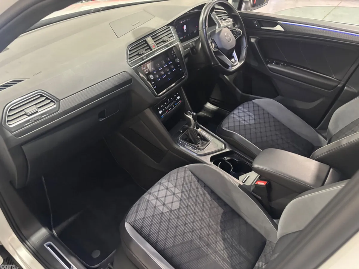 Volkswagen Tiguan SUV, Petrol Plug-in Hybrid, 2022, White