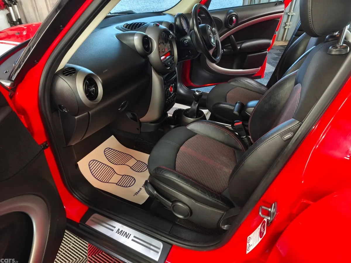Mini Cooper Hatchback, Petrol, 2012, Red