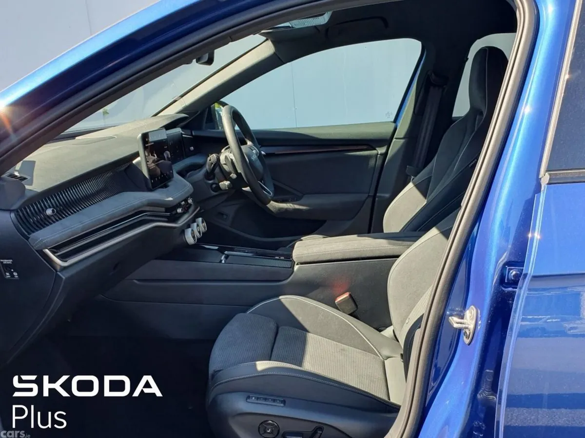 Skoda Superb Estate, Diesel, 2026, Blue