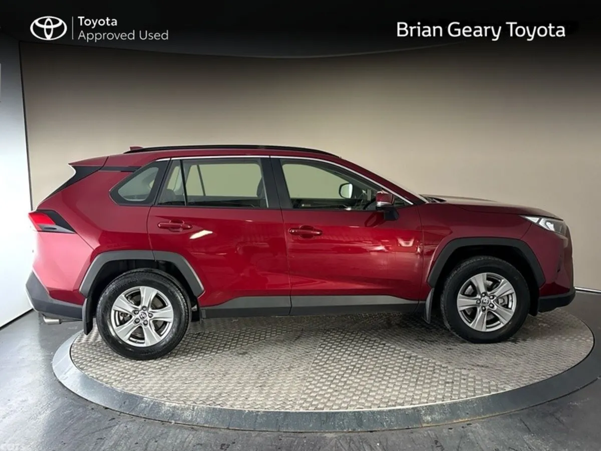 Toyota RAV4 SUV, Petrol Hybrid, 2023, Red