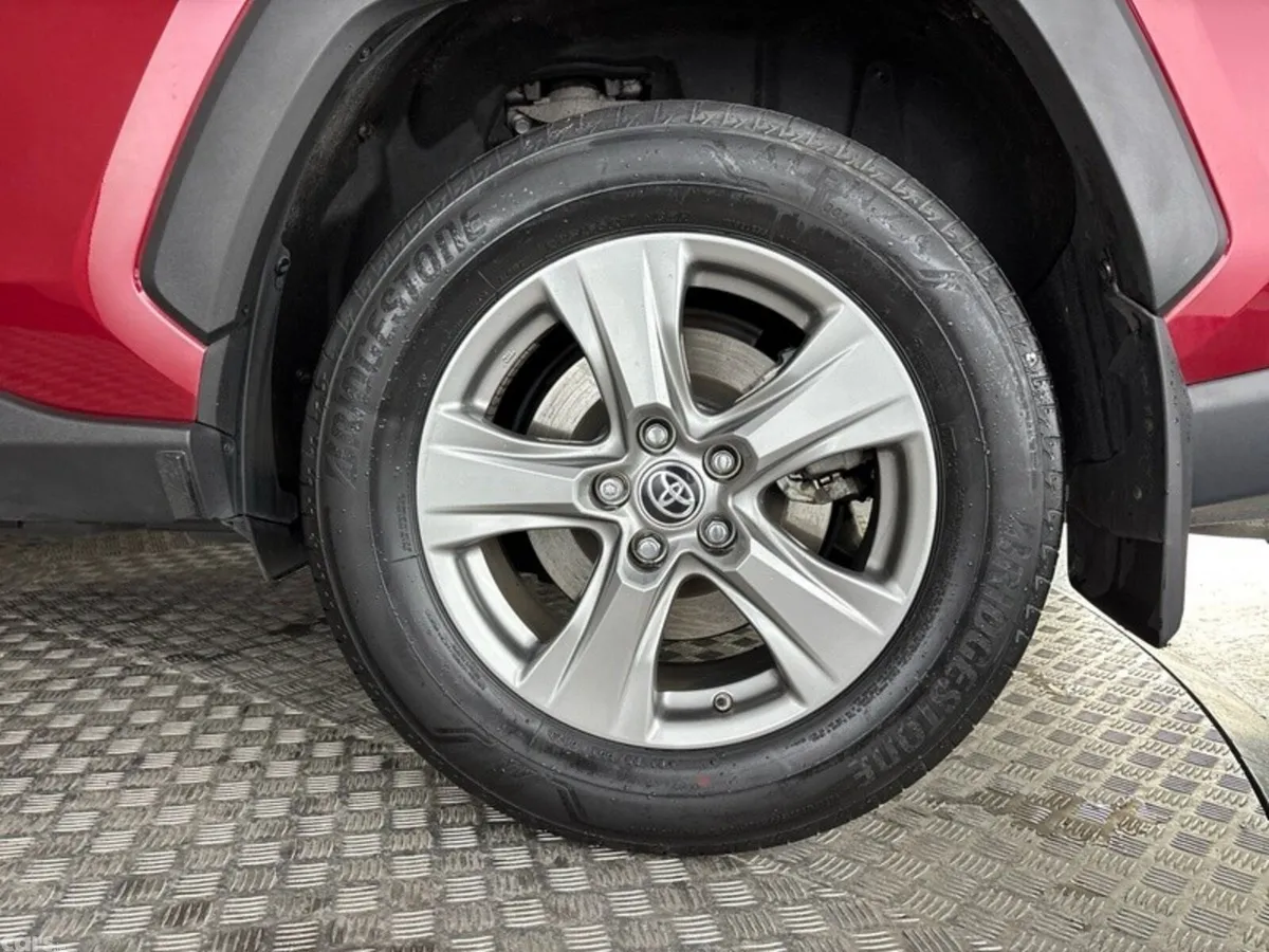 Toyota RAV4 SUV, Petrol Hybrid, 2023, Red