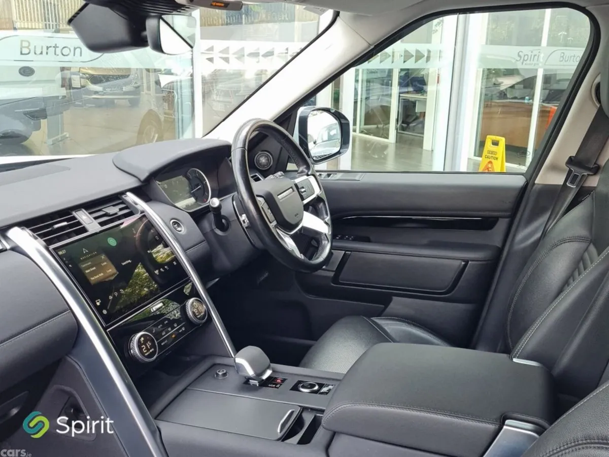Land Rover Discovery SUV, Diesel, 2022, White
