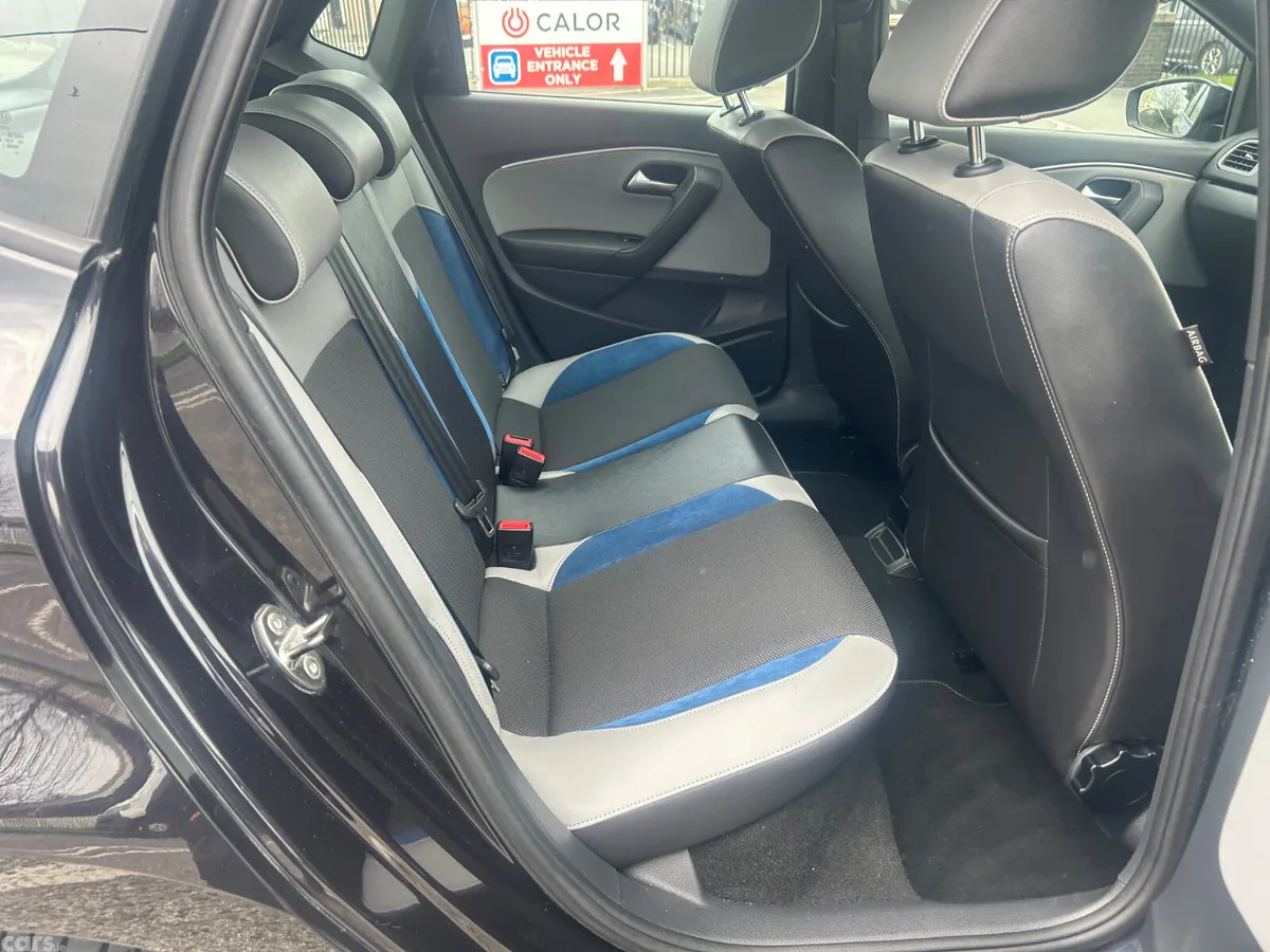 Volkswagen Polo Hatchback, Petrol, 2015, Black