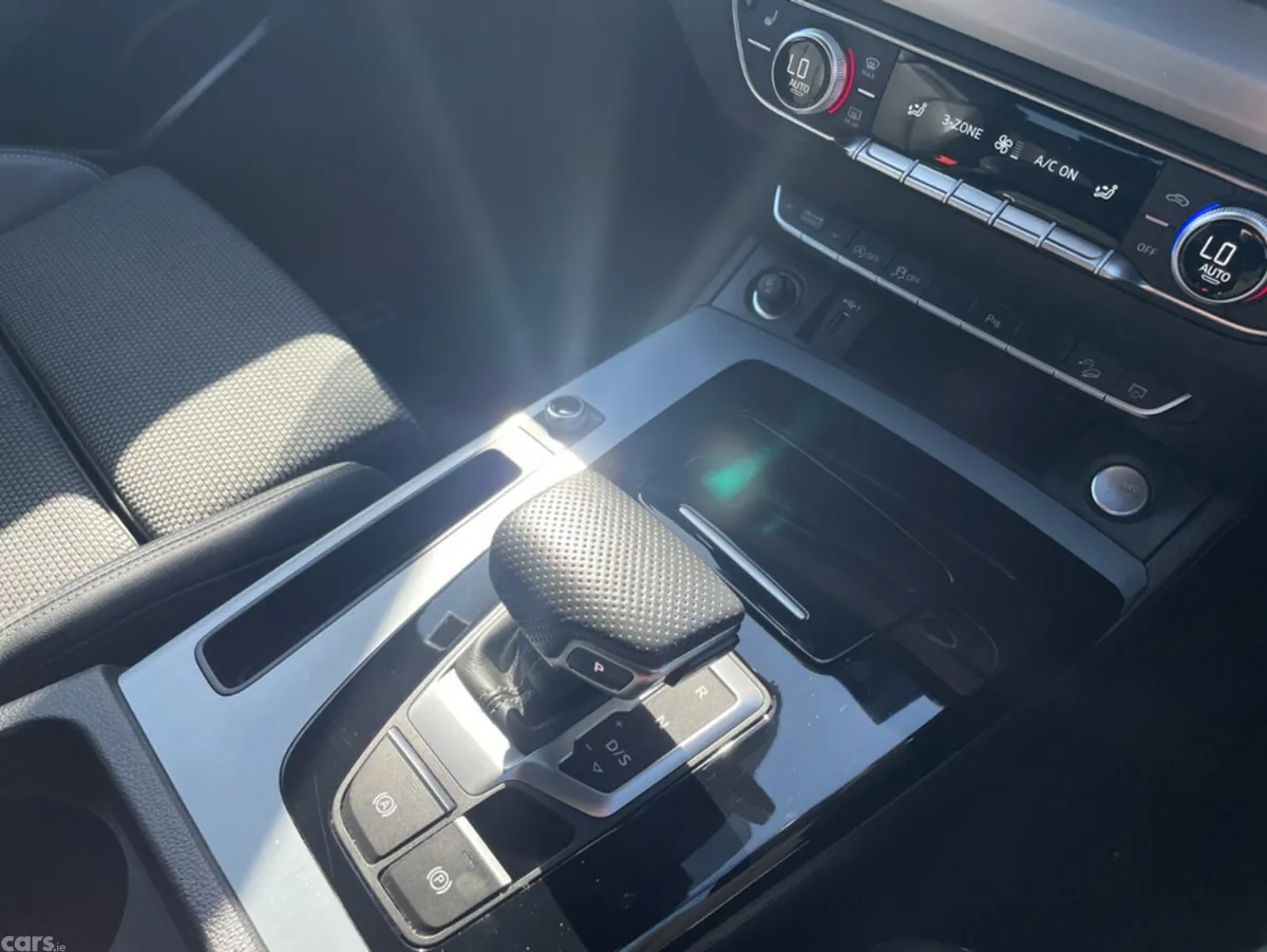 Audi Q5 Hatchback, Diesel, 2023, Blue