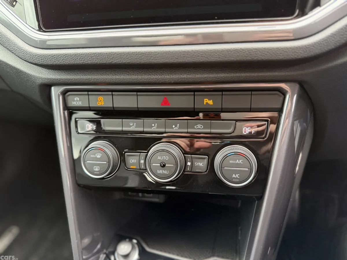 Volkswagen T-Roc SUV, Diesel, 2021, White