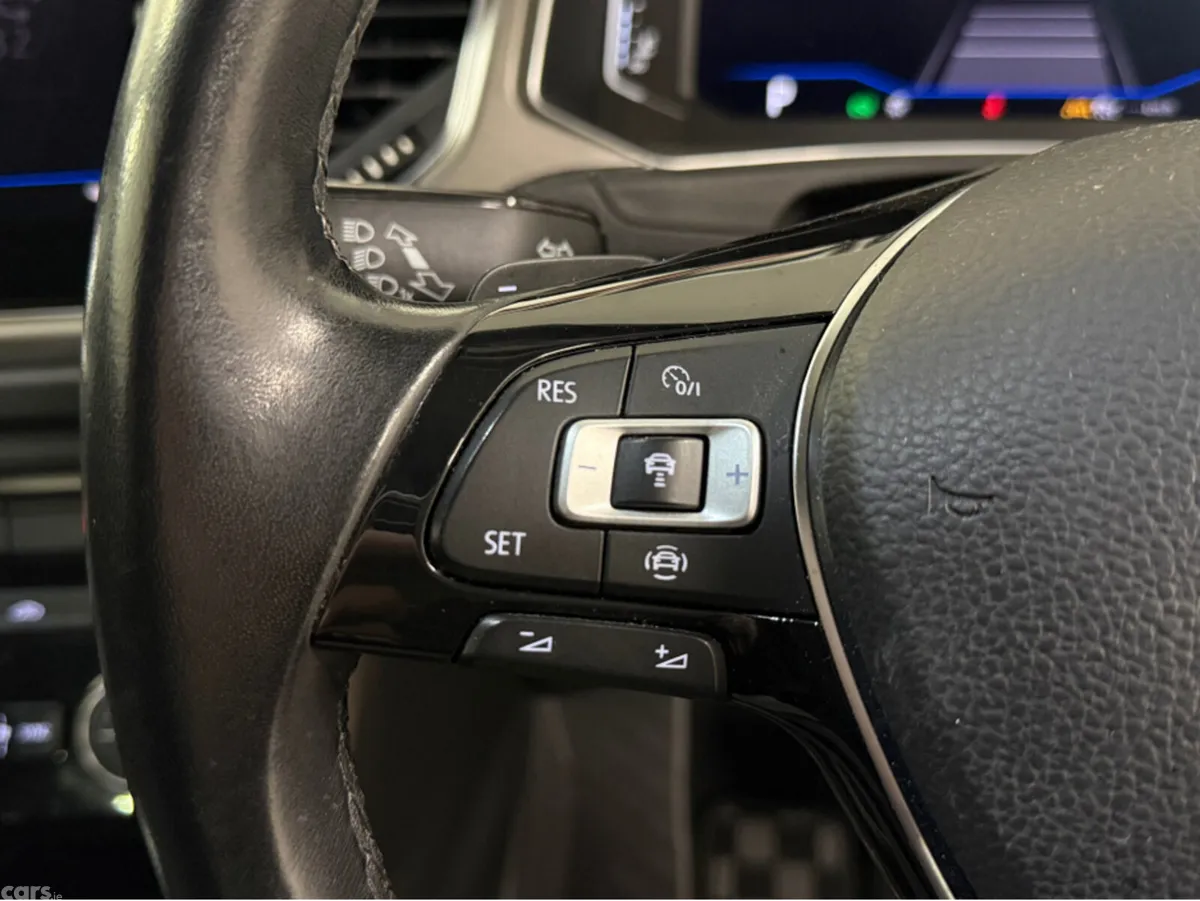 Volkswagen T-Roc SUV, Diesel, 2021, Orange
