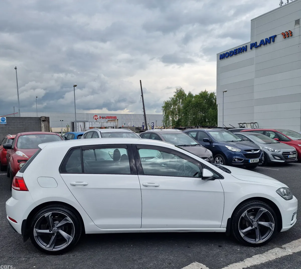Volkswagen Golf Estate, Petrol, 2019, White