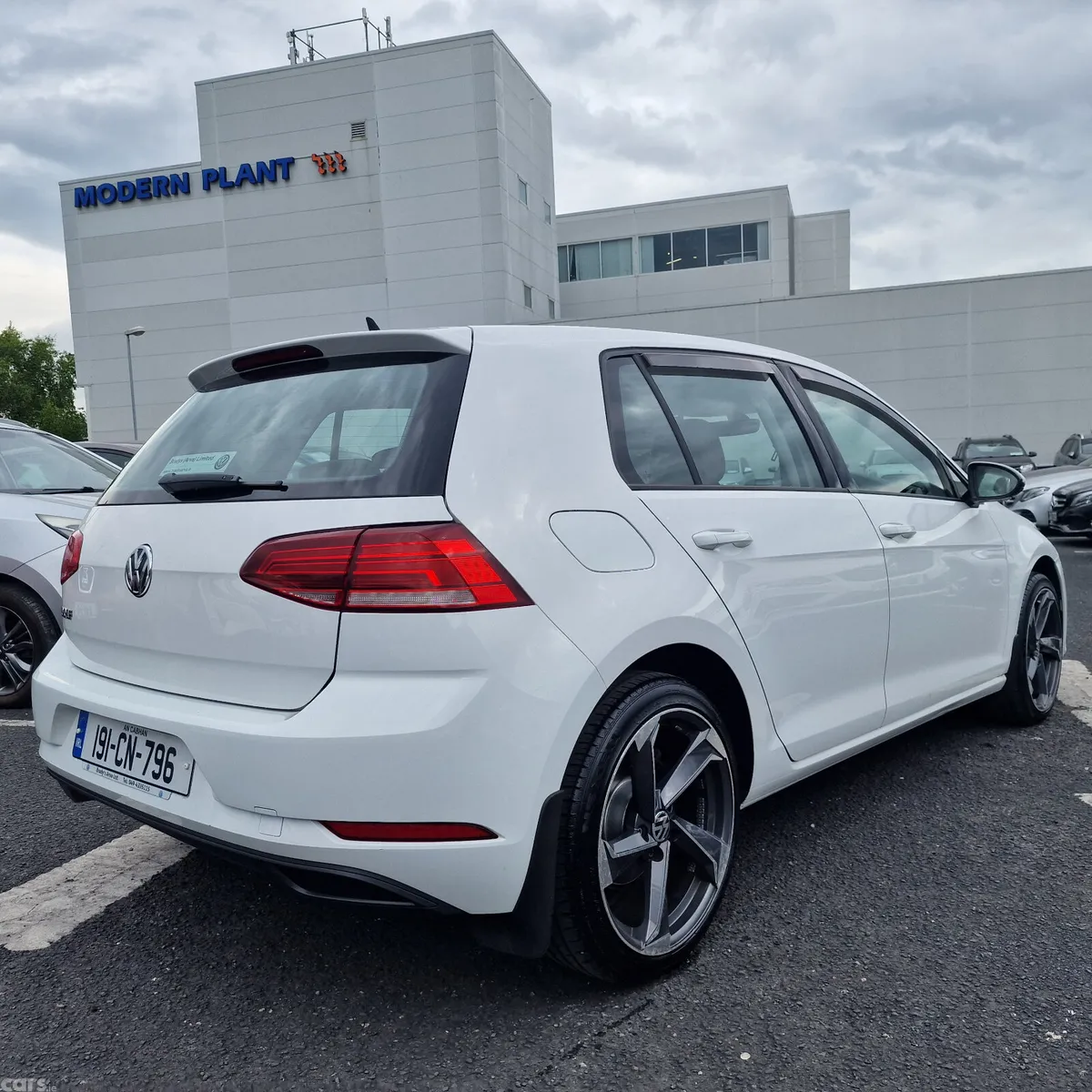 Volkswagen Golf Estate, Petrol, 2019, White