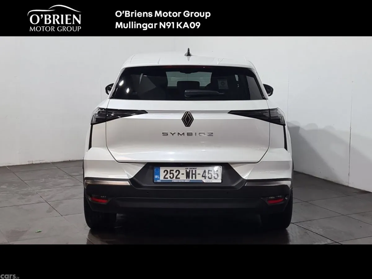 Renault Symbioz Hatchback, Petrol, 2025, White