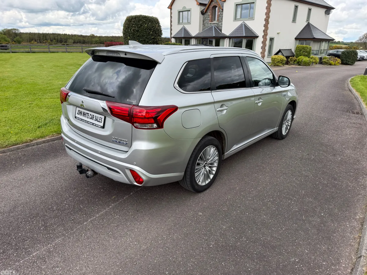 Mitsubishi Outlander SUV, Petrol Plug-in Hybrid, 2019, Silver