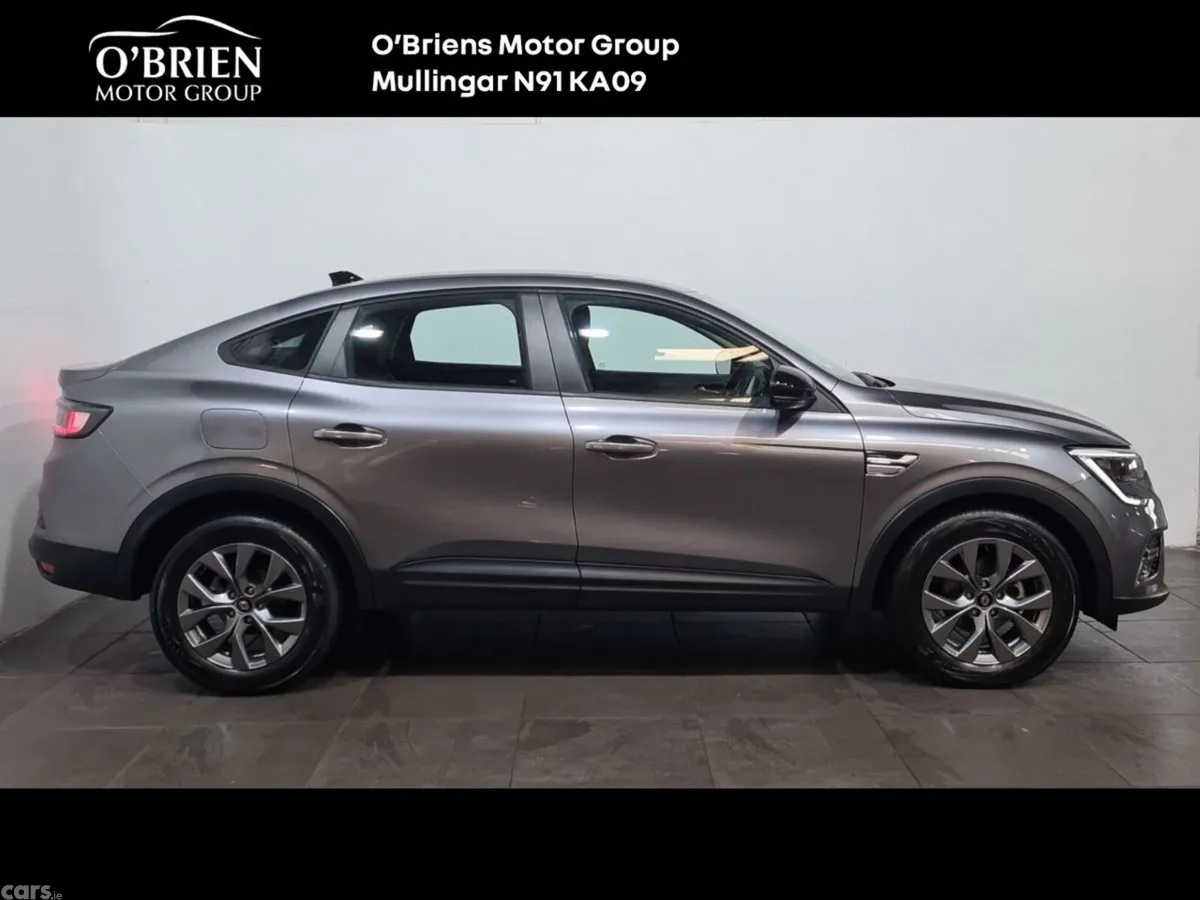 Renault Arkana Hatchback, Petrol, 2025, Grey