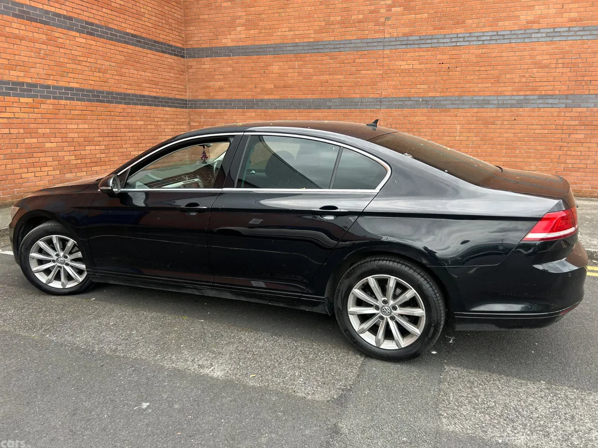 Volkswagen Passat Saloon, Diesel, 2019, Black