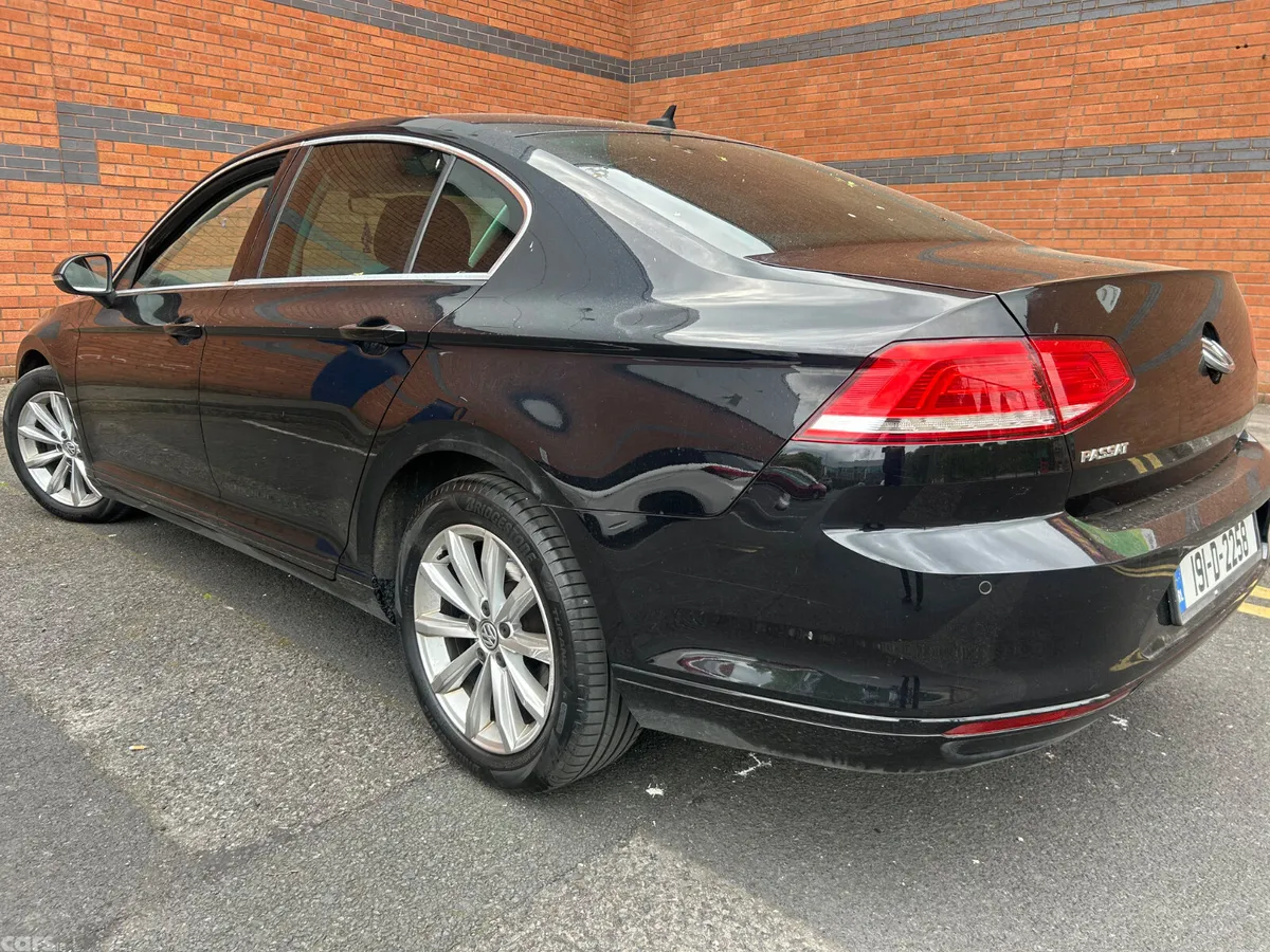 Volkswagen Passat Saloon, Diesel, 2019, Black