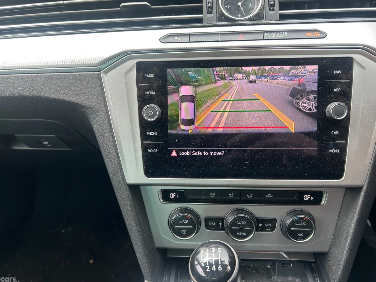 Volkswagen Passat Saloon, Diesel, 2019, Black
