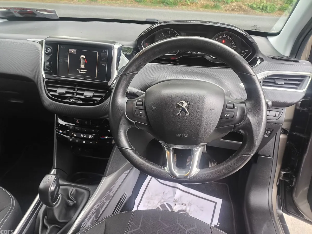 Peugeot 2008 Estate, Diesel, 2017, Grey