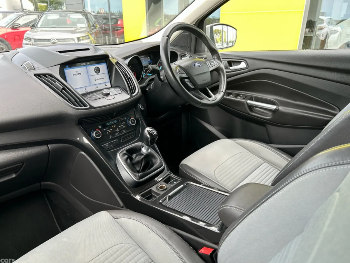 Ford Kuga Hatchback, Diesel, 2017, Grey